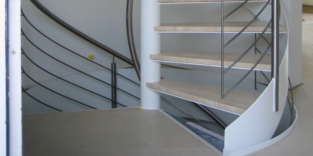 Spindeltreppe über 3 Etagen